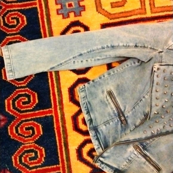 ROMEO & JULIET COUTURE- Jeans Studded Moto Jacket Size M - Picture 4 of 6